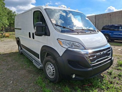 Used 2025 RAM ProMaster 2500 w/ U-Haul Equipment Group FWD image 3