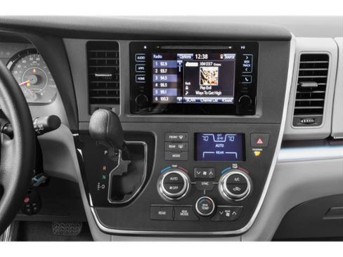 Used 2015 Toyota Sienna LE FWD image 10