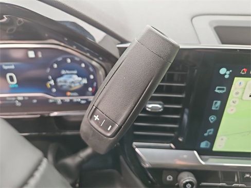 Used 2023 Chevrolet Silverado 1500 LT image 16