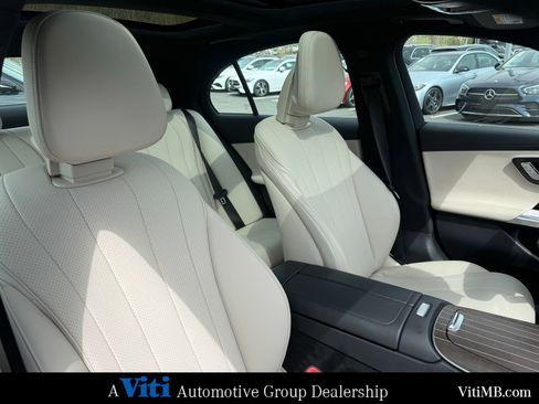 Certified 2025 Mercedes-Benz E 350 4MATIC Sedan w/ Driver Assistance Package image 31
