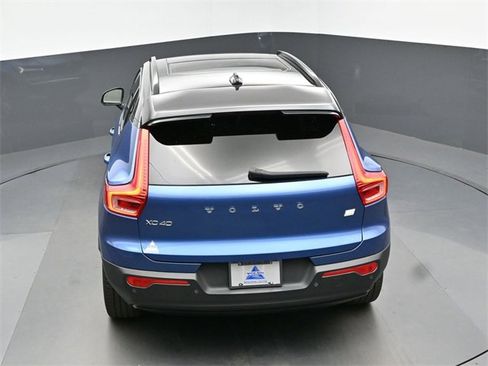 Used 2021 Volvo XC40 P8 Recharge w/ Advanced Package image 45