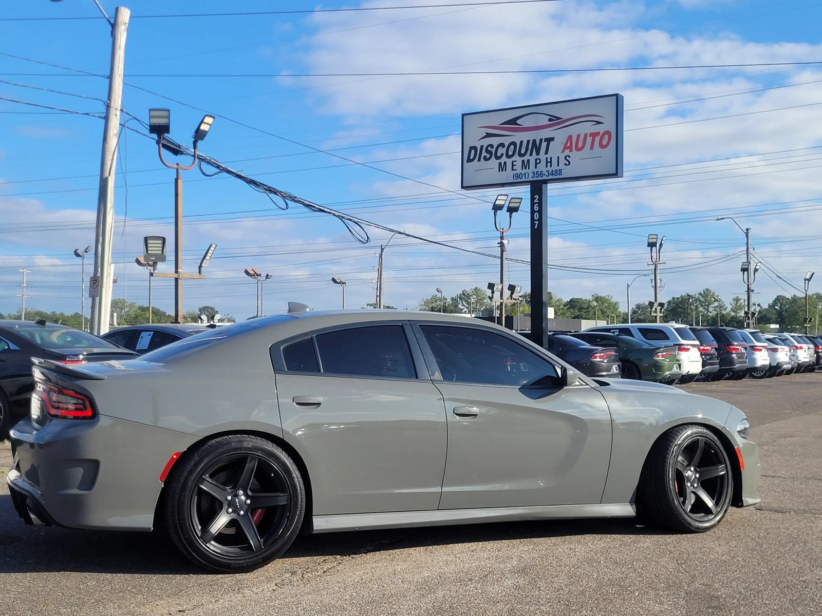 Used 2018 Dodge Charger SRT Hellcat RWD image 5