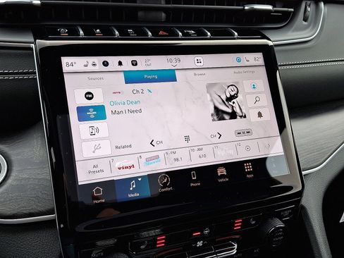 New 2025 Jeep Grand Cherokee L Limited w/ Black Appearance Package image 21