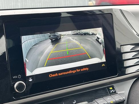 Used 2025 Toyota Camry LE image 17