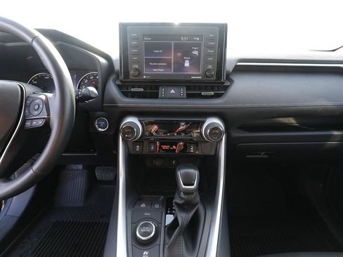 Used 2022 Toyota RAV4 XLE Premium AWD/4WD image 16