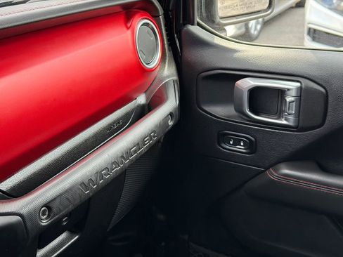 Used 2021 Jeep Wrangler Unlimited Rubicon image 31