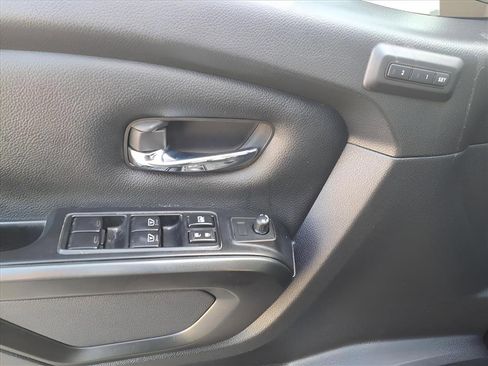 Used 2024 Nissan Titan PRO-4X w/ Pro-4x Convenience Package image 13