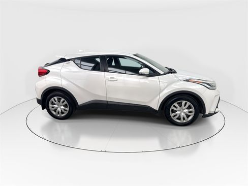 Used 2021 Toyota C-HR LE image 9
