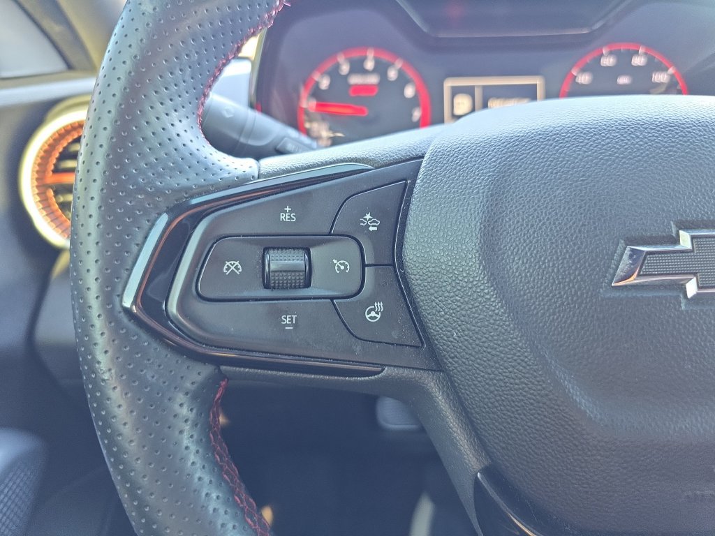 Used 2025 Chevrolet Trax RS w/ Driver Confidence Package FWD image 16