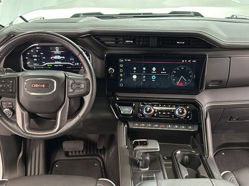 Used 2024 GMC Sierra 1500 AT4X image 9