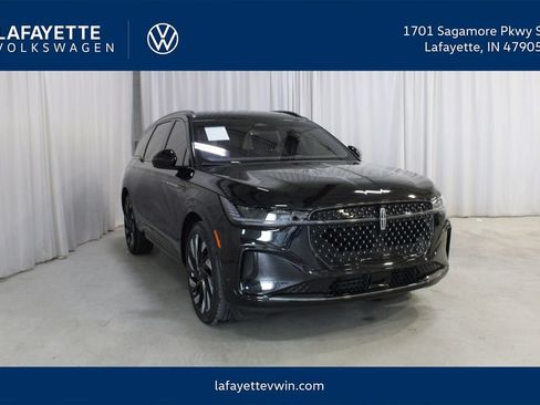 Used 2024 Lincoln Nautilus Reserve w/ Equipment Group 202A AWD/4WD image 1