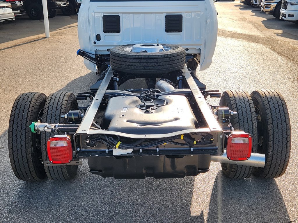 New 2027 RAM 5500 Tradesman AWD/4WD image 9