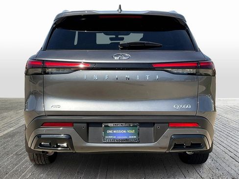 Certified 2025 INFINITI QX60 Luxe image 7