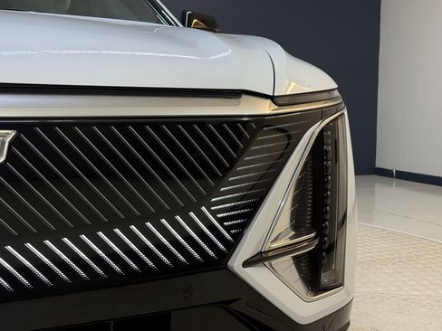 New 2026 Cadillac Lyriq Premium Luxury image 11