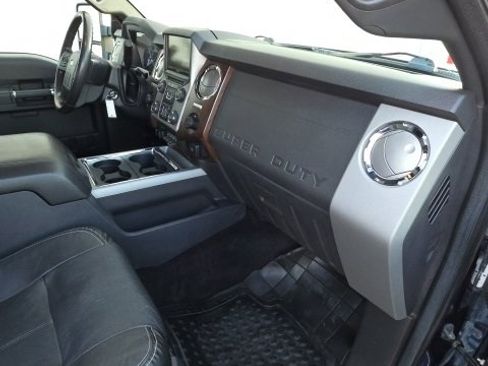 Used 2015 Ford F250 Lariat w/ Chrome Package image 20