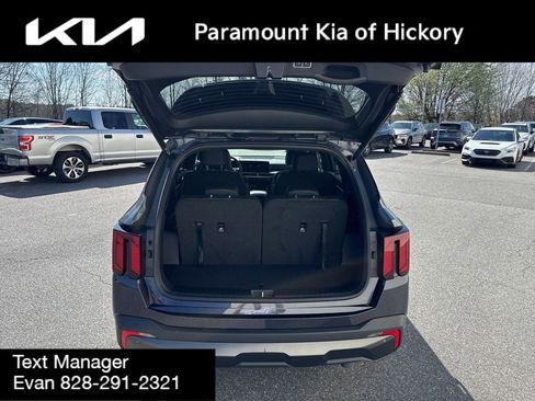Used 2025 Kia Sorento SX Prestige image 10