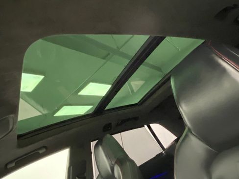 Used 2022 Audi RS Q8 w/ Carbon Optic Package image 21