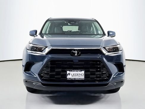 Used 2025 Toyota Grand Highlander FWD image 2