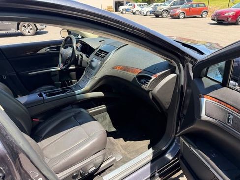 Used 2013 Lincoln MKZ FWD image 25