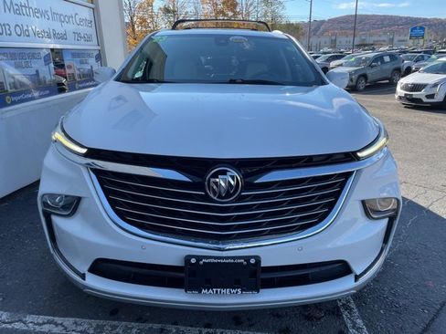 Used 2023 Buick Enclave Essence image 7
