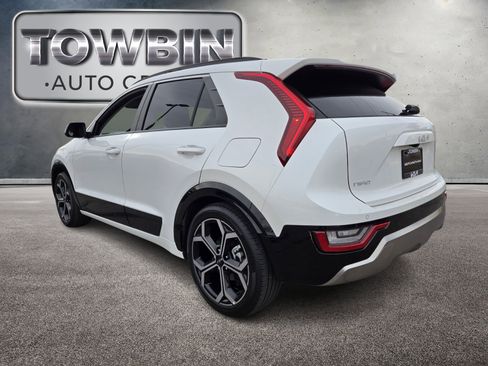 Certified 2023 Kia Niro SX Touring image 7