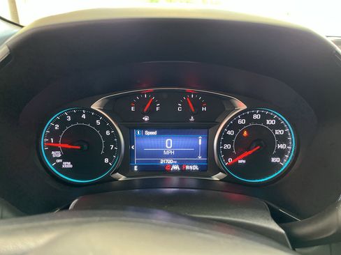 Used 2023 Chevrolet Equinox RS FWD image 18