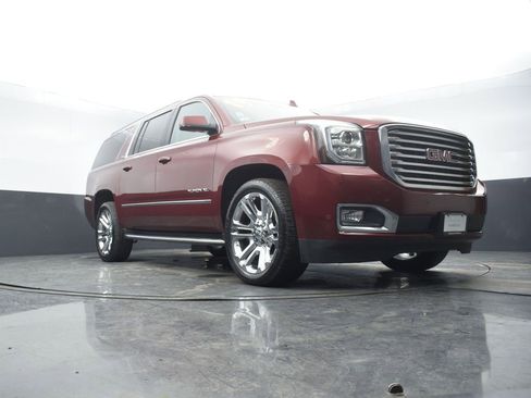 Used 2019 GMC Yukon XL SLT w/ Premium Edition image 50