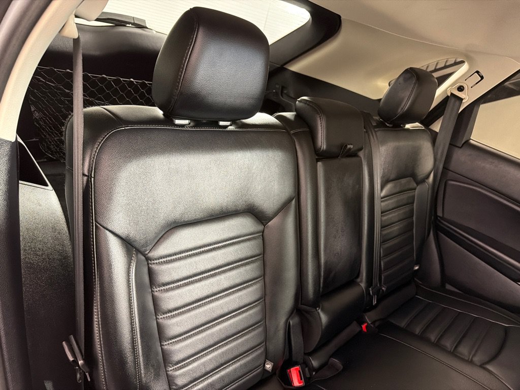 Used 2015 Ford Edge SEL w/ Canadian Comfort Package FWD image 22