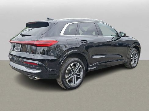 Used 2025 Audi Q5 Premium w/ 19" Wheel Package AWD/4WD image 25