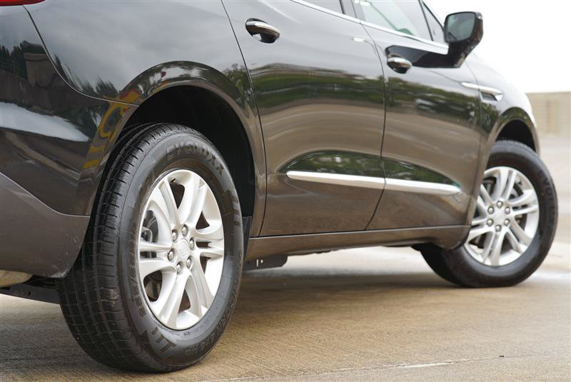 Used 2020 Buick Enclave Essence FWD image 19