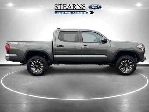 Used 2019 Toyota Tacoma TRD Off-Road AWD/4WD image 18