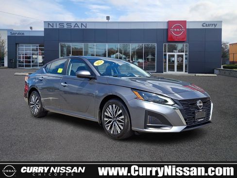 Certified 2024 Nissan Altima 2.5 SV w/ SV Premium Package AWD/4WD image 1