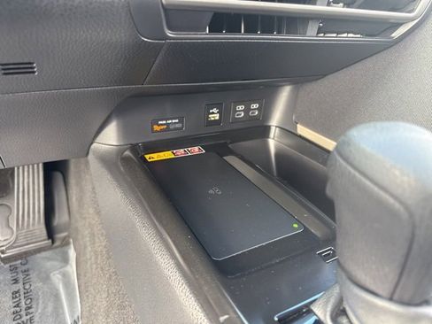 Used 2025 Toyota Camry LE image 27