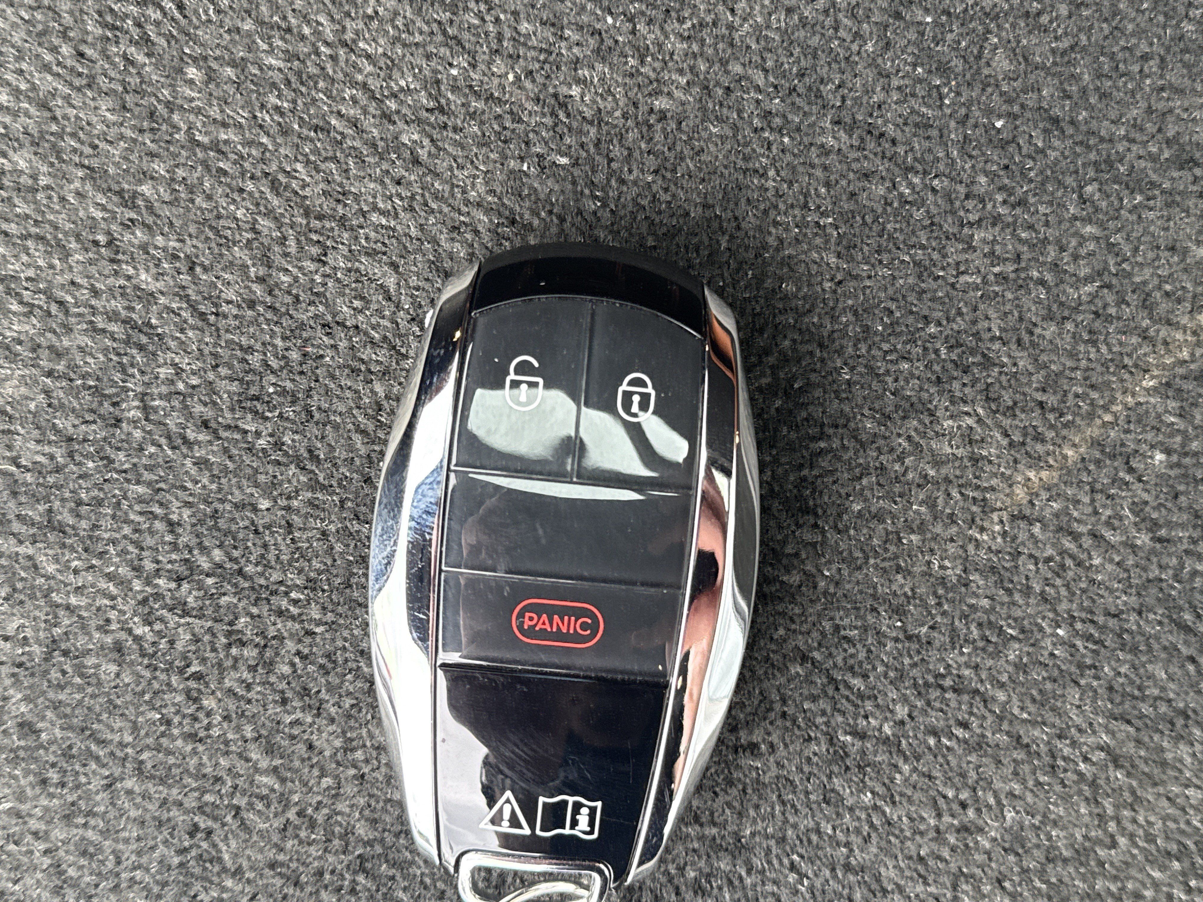Used 2023 Bentley Bentayga AWD/4WD image 29