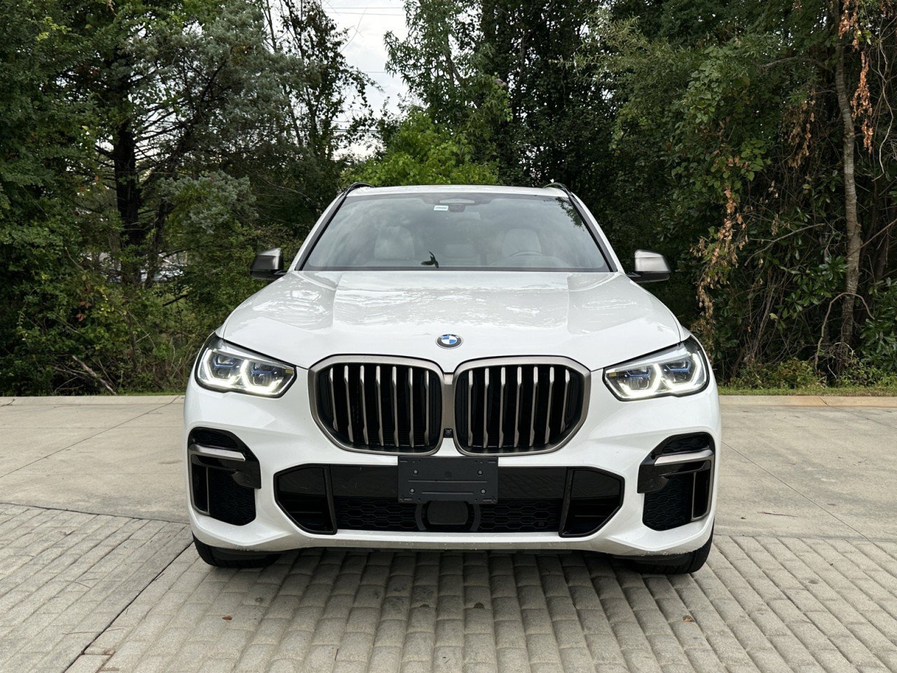 Used 2023 BMW X5 M50i AWD/4WD image 3