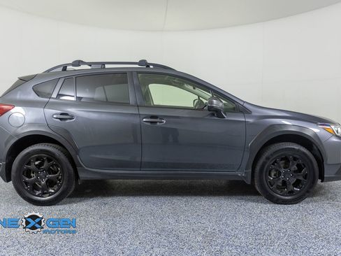 Used 2022 Subaru Crosstrek 2.5i Sport w/ Moonroof Package AWD/4WD image 8