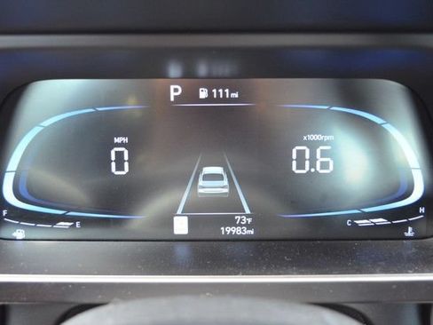 Used 2025 Hyundai Elantra Sport FWD image 22
