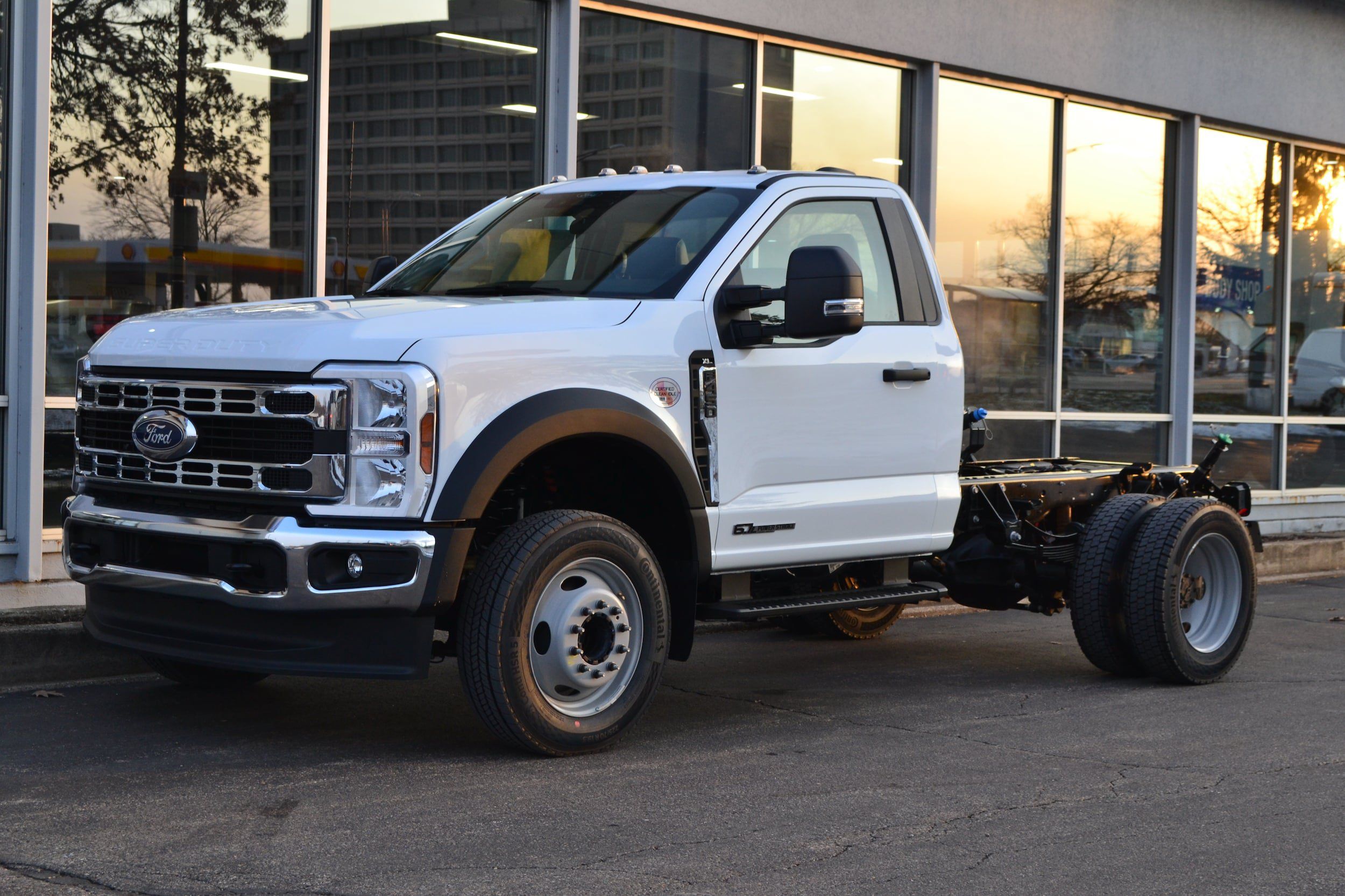 Used 2025 Ford F450 XL w/ XL Chrome Package RWD image 1
