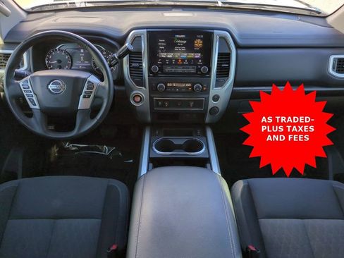 Used 2020 Nissan Titan SV w/ SV Convenience Package image 15