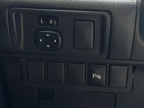Used 2013 Lexus ES 300h w/ Premium Pkg FWD image 36