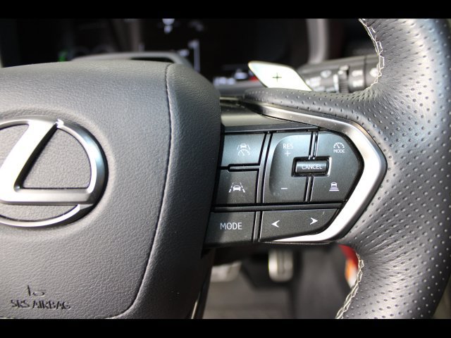 Used 2025 Lexus LX 700h F Sport AWD/4WD image 20