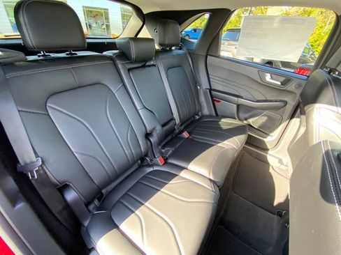 New 2025 Ford Escape SE w/ PHEV Premium Package image 34