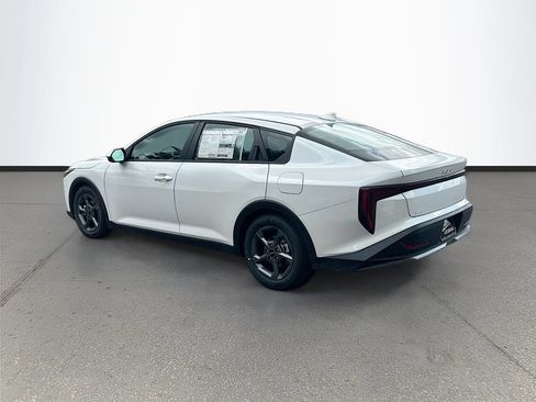 New 2026 Kia K4 FWD image 5