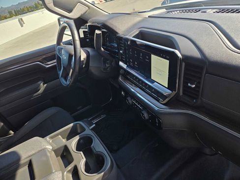 Used 2023 Chevrolet Silverado 1500 LT AWD/4WD image 11