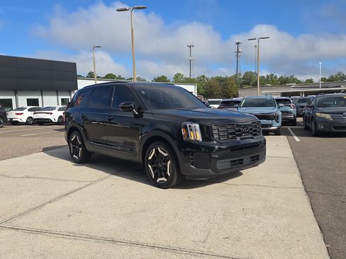 Certified 2024 Kia Telluride S w/ S Sunroof Package FWD image 2