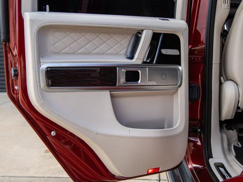 Used 2024 Mercedes-Benz G 63 AMG 4MATIC image 31