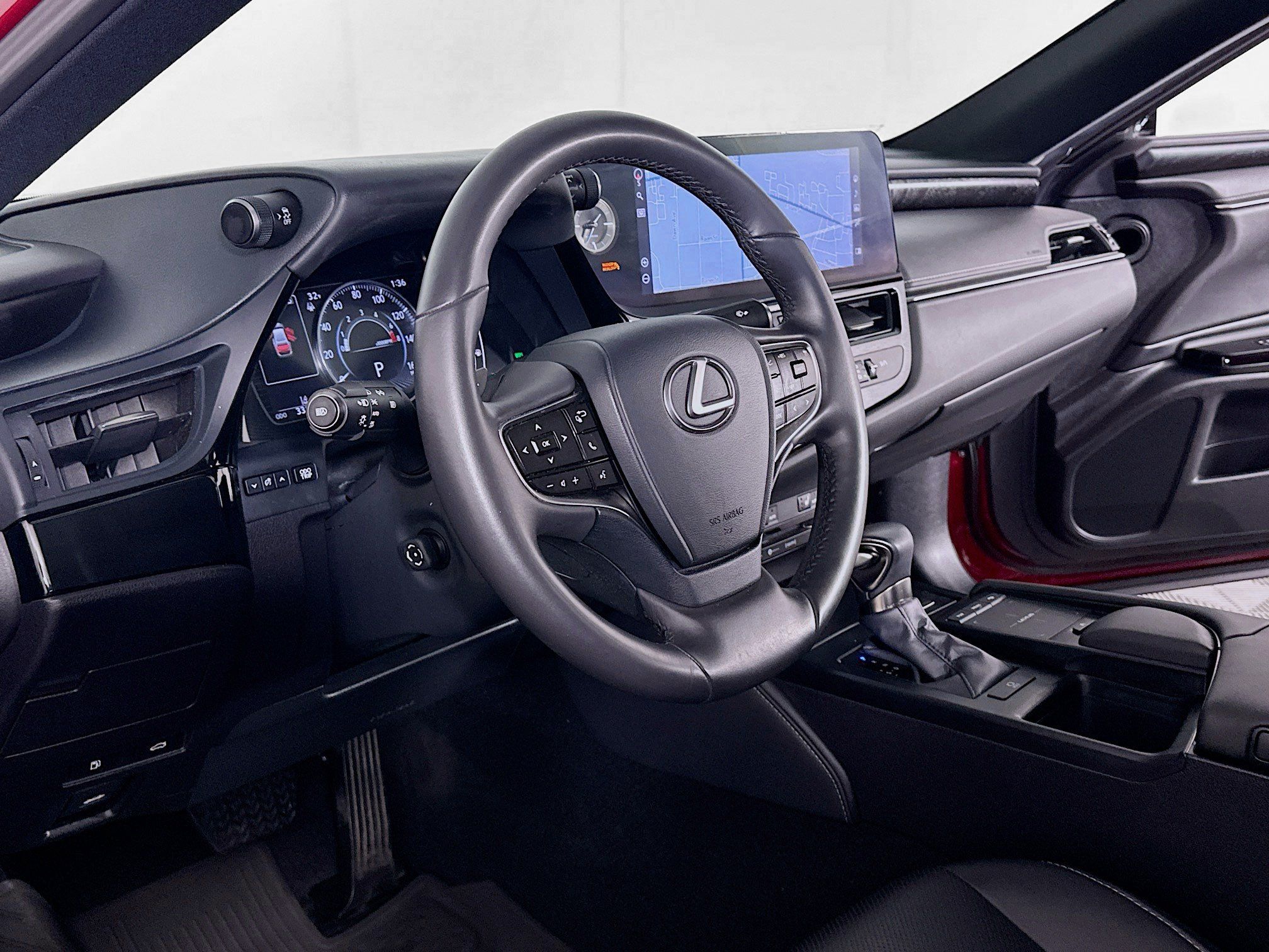 Used 2022 Lexus ES 250 w/ Premium Package AWD/4WD image 4