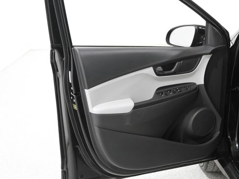 Certified 2023 Hyundai Kona SEL image 4