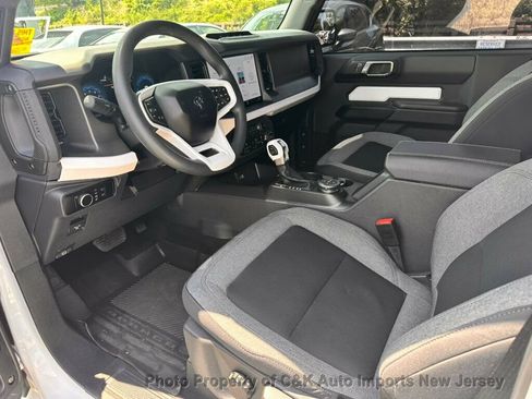 Used 2025 Ford Bronco 2-Door w/ Sasquatch Package AWD/4WD image 11