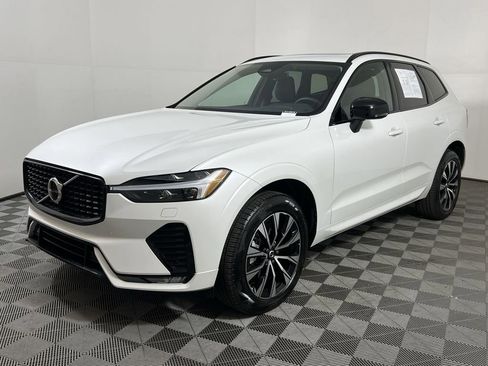 Certified 2025 Volvo XC60 B5 Core w/ Climate Package image 6